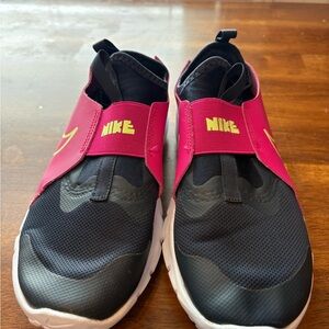 Nike Flex Runner2 kids running shoes pink and navy blue